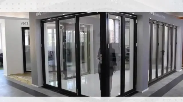 Superwu Aluminium Double Glass Folding Door Sound proof Exterior Doors Corner Folding door