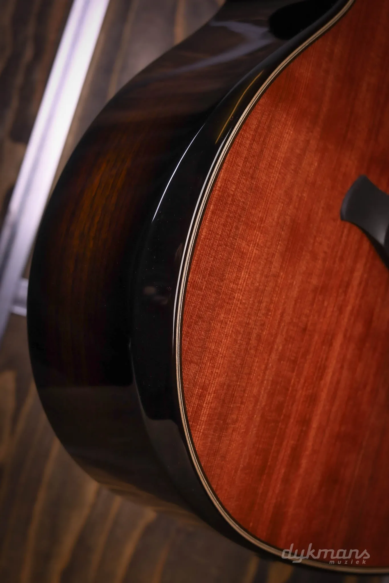 Taylor 50th Anniversary Builder's Edition 814ce