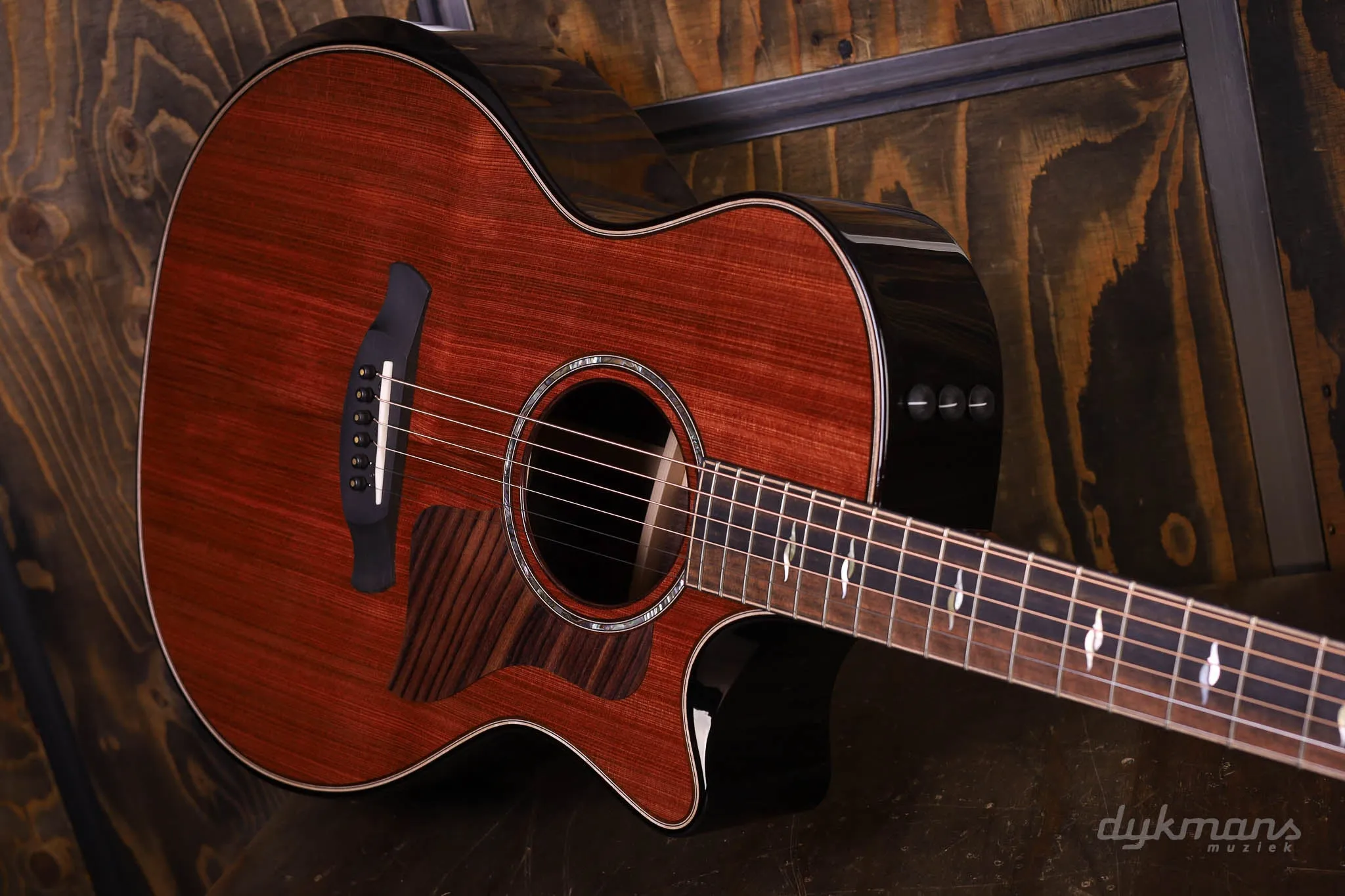 Taylor 50th Anniversary Builder's Edition 814ce