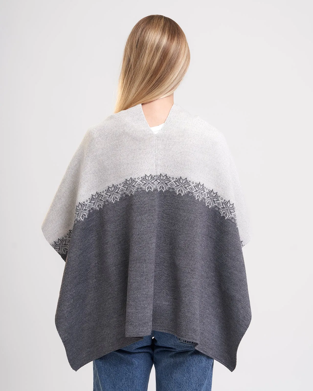 Vormsi merino poncho